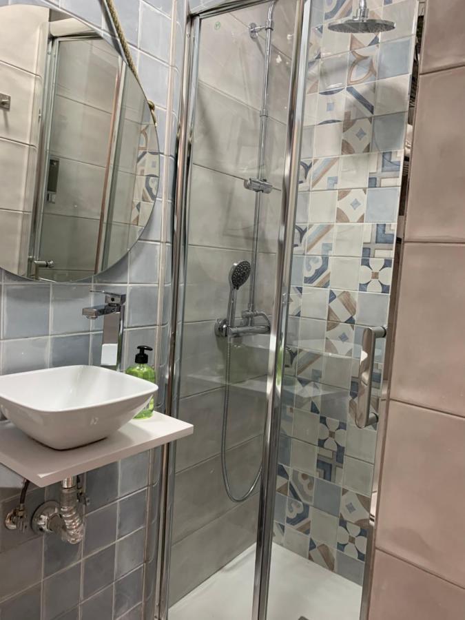 Caleta Dreams. Apartamento A Estrenar. A 60 Metros Playa كاديز المظهر الخارجي الصورة